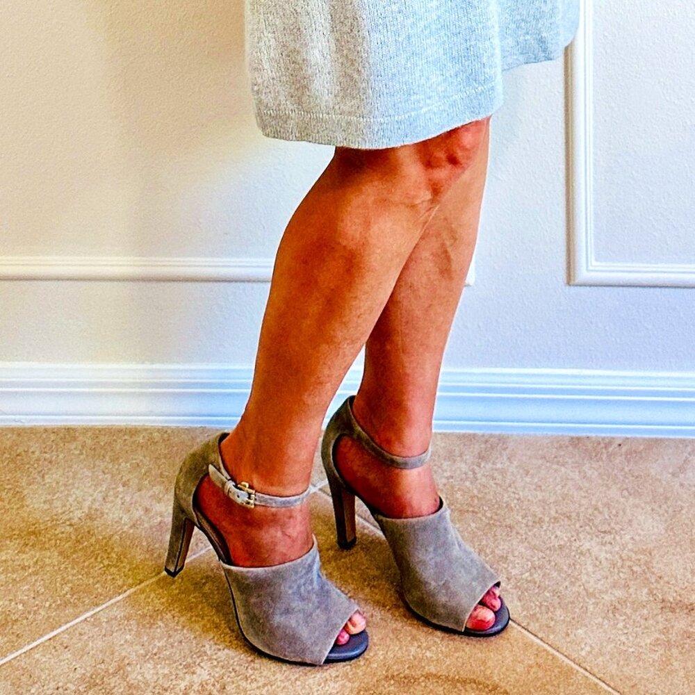 Banana Republic grey suede Rilee sandals -- in original box